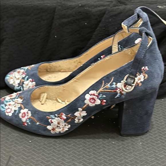 Floral Embroidered Blue Women's Shoes - Picture 4 of 8